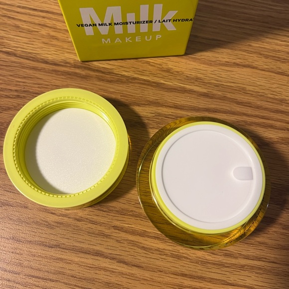 COPY - Milk Makeup Vegan moisturizer NIB - Picture 3 of 3